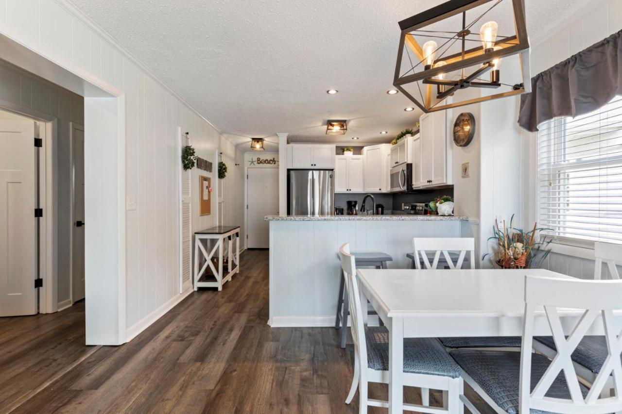 Bright And Sunny Condo With Stunning Oceanfront Миртл-Бич Экстерьер фото